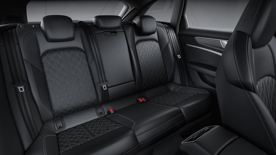 Интерьер Audi S6 Avant TDI (C8) 2019 года  (WW) (фото 8 из 59)